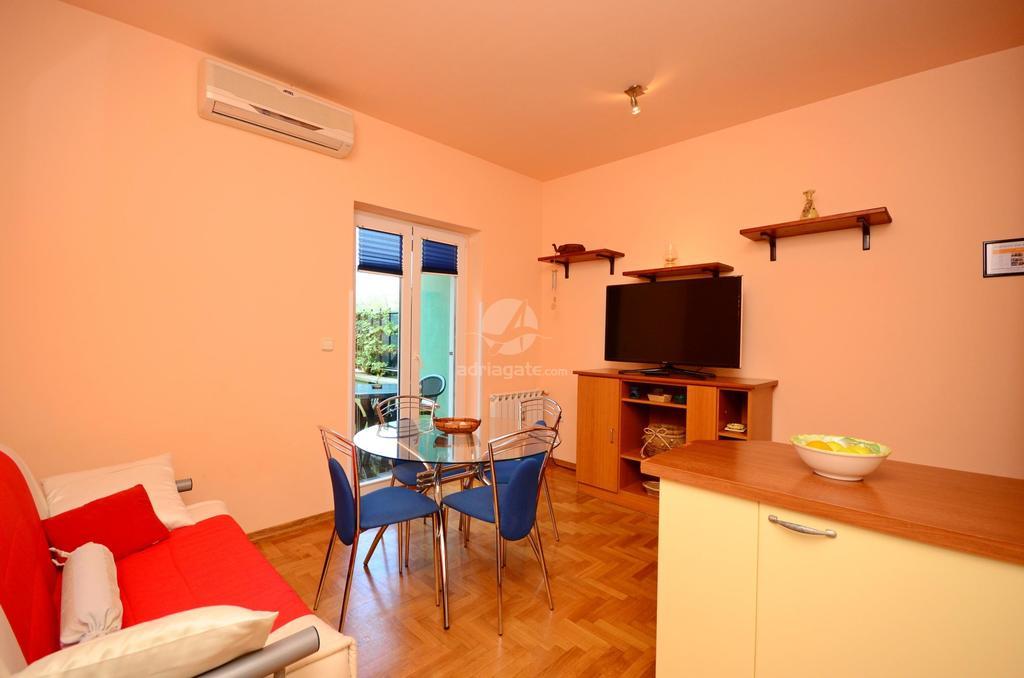 Apartment Blazenka プーラ 部屋 写真