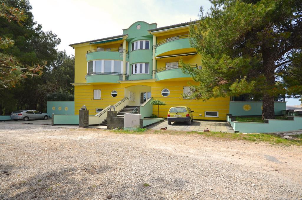 Apartment Blazenka プーラ エクステリア 写真