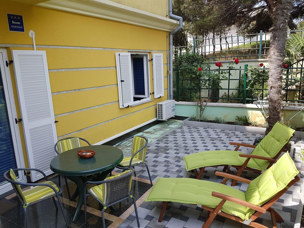 Apartment Blazenka プーラ エクステリア 写真