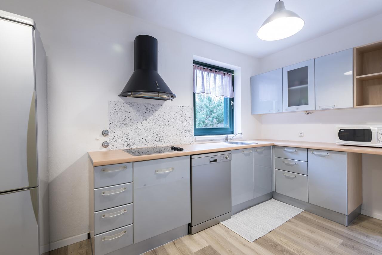 Apartment Blazenka プーラ エクステリア 写真