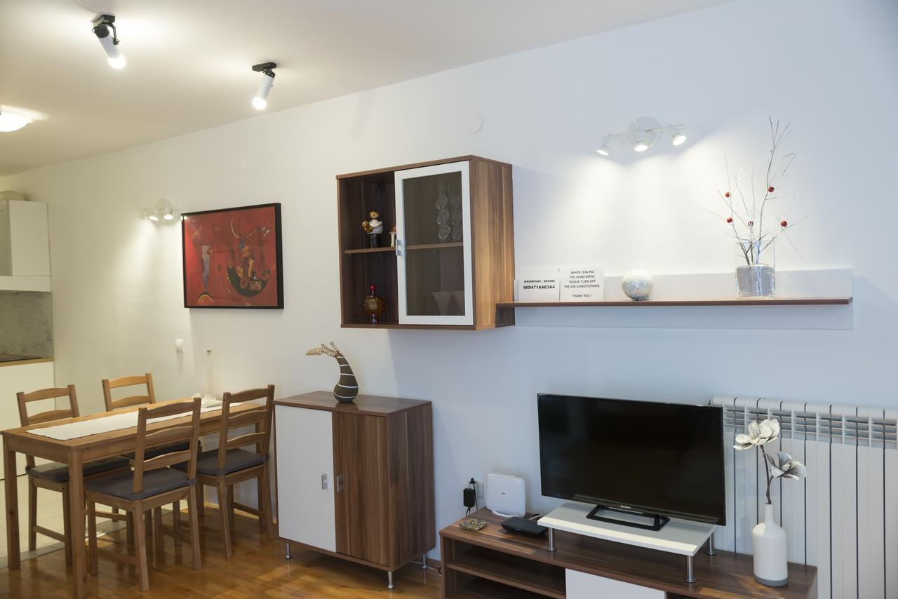 Apartment Blazenka プーラ エクステリア 写真
