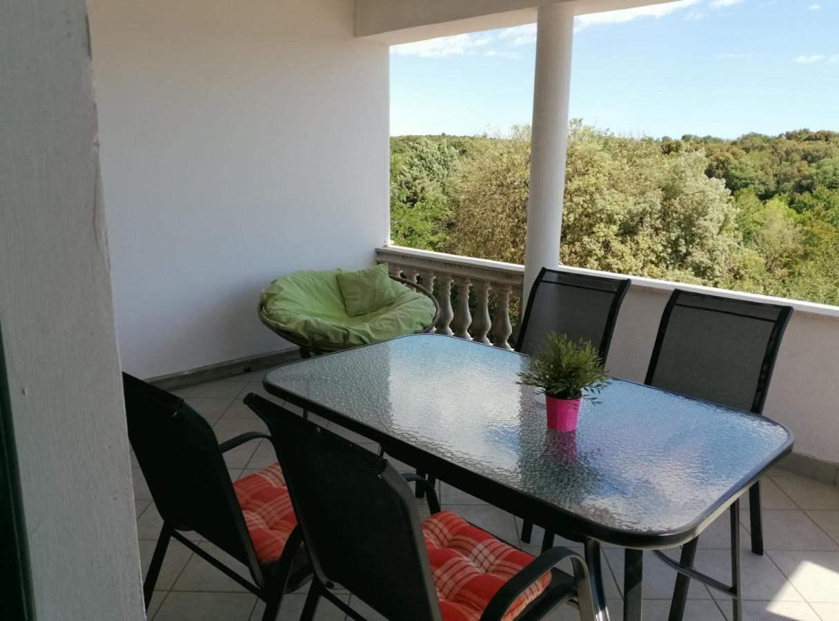 Apartment Blazenka プーラ エクステリア 写真